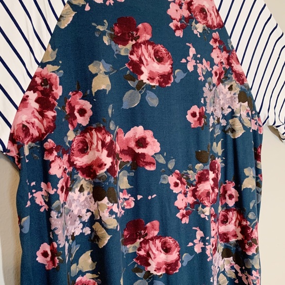 Pink Blush Maternity (1X) Dark Teal and Pink Floral and Stripes Short Sleeve Top - Picture 6 of 8